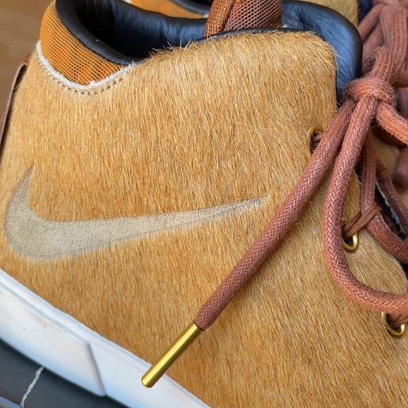Nike LeBron 12 NSW Lifestyle “Lion’s Mane” - Picture 2 of 7